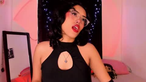 Snapshot of poison_willow chatting on February 19, 2025, 5:38 pm Willow Hours 12pm to 630pm Colombian time FRIDAY AND SUNDAY FREE DAYS online show from February 19, 2025, 5:38 pm