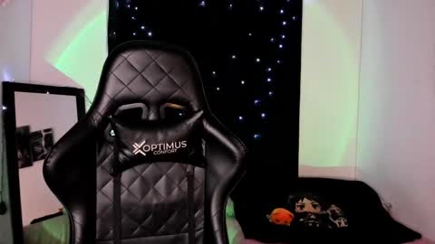 Snapshot of poison_willow chatting on February 26, 2025, 9:48 pm Willow Hours 12pm to 630pm Colombian time FRIDAY AND SUNDAY FREE DAYS online show from February 26, 2025, 9:48 pm
