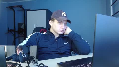 Poliglotjoe2 online show from February 3, 2026, 10:31 am