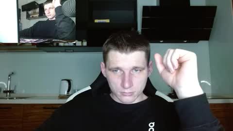 Poliglotjoe2 online show from March 1, 2026, 4:25 am