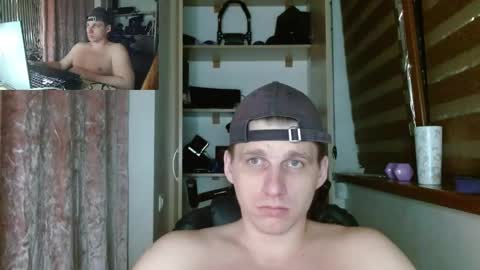 Snapshot of poliglotjoe2 chatting on May 10, 2026, 11:32 pm Poliglotjoe2 online show from May 10, 2026, 11:32 pm
