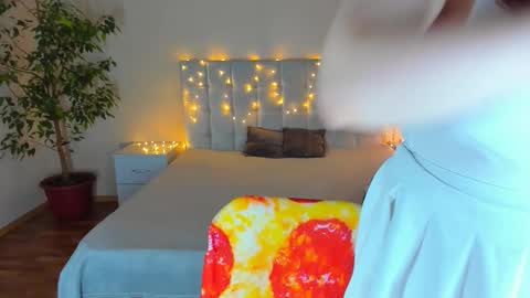 Polina online show from December 22, 2025, 4:48 pm