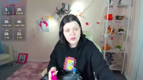 Polly online show from November 1, 2025, 1:07 am