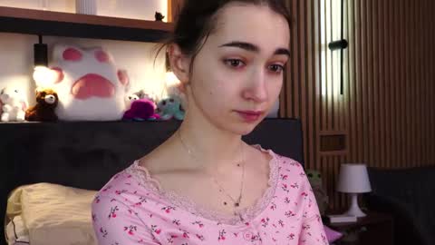 Polly online show from February 12, 2026, 7:47 am