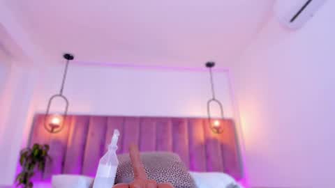 POLLY online show from April 7, 2026, 10:15 am