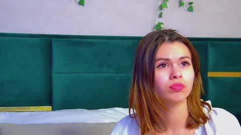 Snapshot of pollylanders chatting on March 2, 2025, 6:48 am Polly online show from March 2, 2025, 6:48 am