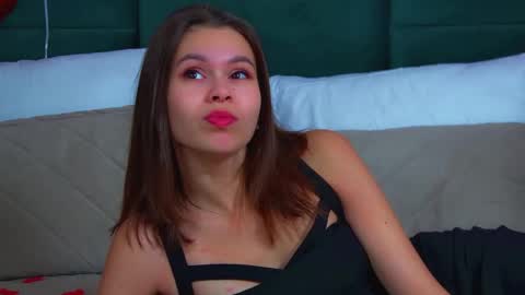 Polly online show from February 12, 2026, 6:36 pm