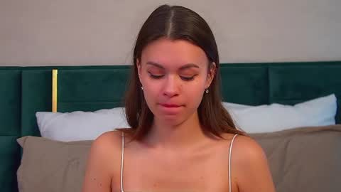 Polly online show from April 29, 2026, 6:39 am