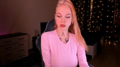 Megan.online  online show from December 20, 2025, 2:57 pm