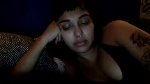 polymamii online show from March 22, 2026, 4:27 am