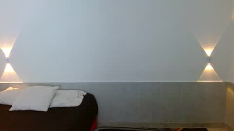 porcelainlux online show from November 16, 2025, 3:45 am