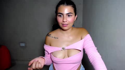 Snapshot of porn_sexy chatting on December 19, 2024, 6:34 am NICKKYMARTIN online show from December 19, 2024, 6:34 am