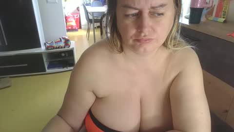 Snapshot of pornbusty chatting on April 13, 2026, 10:21 am MelissOfficial online show from April 13, 2026, 10:21 am