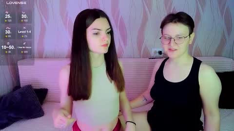 Snapshot of pornostendup chatting on November 2, 2025, 7:16 pm Ana and Tati online show from November 2, 2025, 7:16 pm