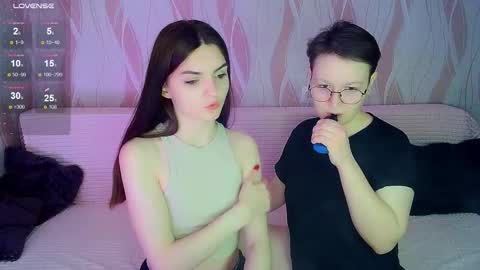 Snapshot of pornostendup chatting on November 25, 2025, 7:14 pm Ana and Tati online show from November 25, 2025, 7:14 pm