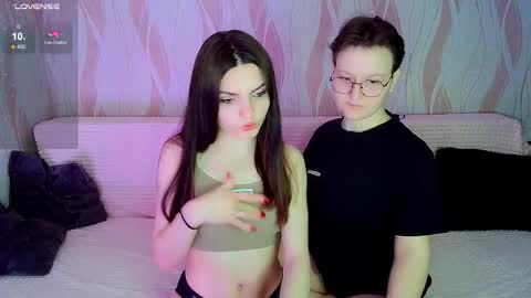 Snapshot of pornostendup chatting on December 3, 2025, 7:34 pm Ana and Tati online show from December 3, 2025, 7:34 pm