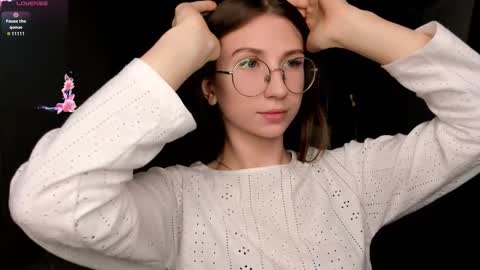 Elizabeth online show from October 22, 2025, 7:13 pm