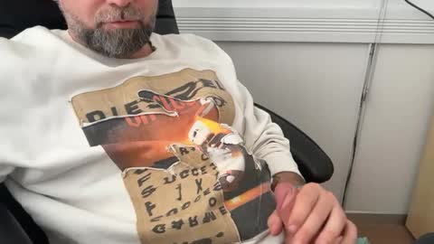 porw23 online show from April 23, 2026, 8:35 am