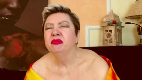 LADY POSH online show from April 17, 2026, 12:57 am