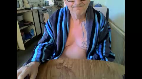 poshman65 online show from June 5, 2026, 8:31 am