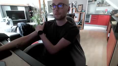 Blou online show from March 22, 2026, 12:41 pm