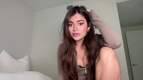 Selena online show from April 9, 2026, 10:15 pm