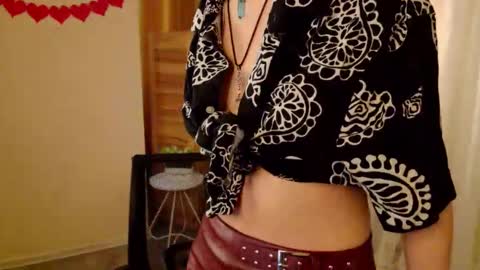 Snapshot of powderofgun chatting on March 14, 2026, 2:22 pm powderofgun online show from March 14, 2026, 2:22 pm