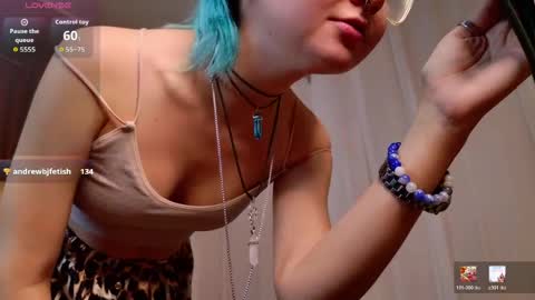 Snapshot of powderofgun chatting on March 27, 2026, 8:19 pm powderofgun online show from March 27, 2026, 8:19 pm