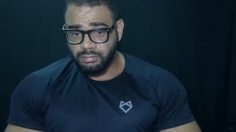 Snapshot of powerdmuscle chatting on April 1, 2026, 11:35 pm powerdmuscle online show from April 1, 2026, 11:35 pm