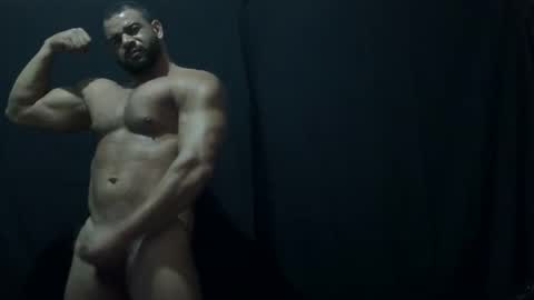 Snapshot of powerdmuscle chatting on April 9, 2026, 12:10 am powerdmuscle online show from April 9, 2026, 12:10 am