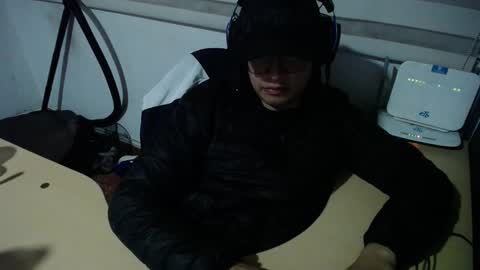 powerfulzeus2 online show from November 19, 2025, 2:55 am