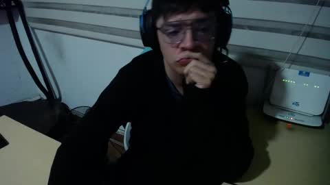 powerfulzeus2 online show from December 1, 2025, 2:16 am