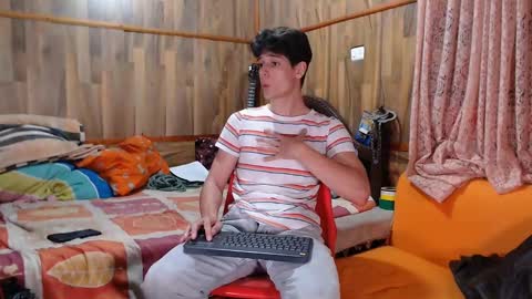 Snapshot of powertwinky chatting on February 11, 2025, 1:20 am chris independent  online show from February 11, 2025, 1:20 am