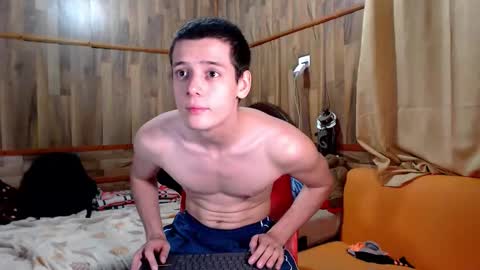 Snapshot of powertwinky chatting on October 5, 2025, 4:11 am chris independent  online show from October 5, 2025, 4:11 am