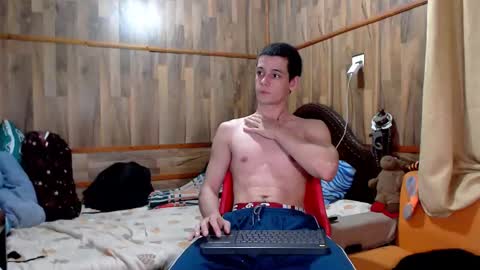 Snapshot of powertwinky chatting on October 6, 2025, 3:04 am chris independent  online show from October 6, 2025, 3:04 am