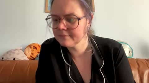 Snapshot of ppriestess chatting on May 8, 2026, 12:10 pm ppriestess online show from May 8, 2026, 12:10 pm