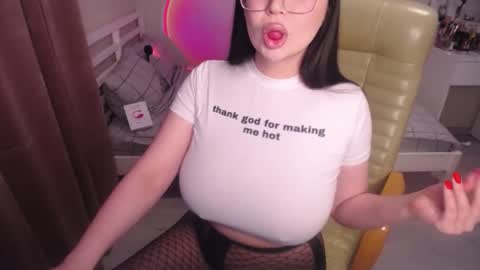 Lina online show from March 10, 2025, 4:38 am