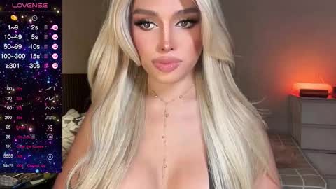 Snapshot of precious_amber69 chatting on October 14, 2025, 11:27 pm Oh my Amber online show from October 14, 2025, 11:27 pm