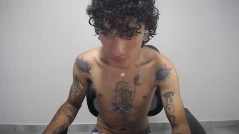 Plux online show from February 17, 2025, 9:19 pm