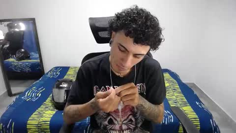 Plux online show from October 31, 2025, 11:39 pm