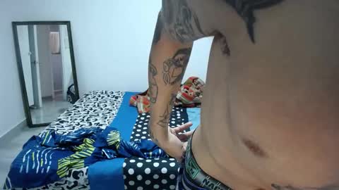 Plux online show from November 23, 2025, 7:35 pm