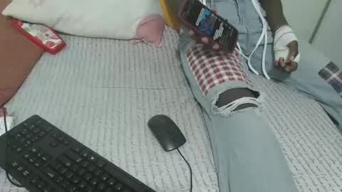 preshty online show from November 18, 2025, 9:14 am