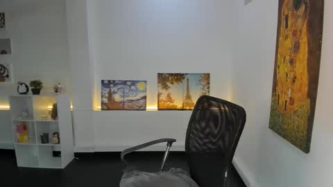 Snapshot of press_anykey chatting on January 8, 2026, 12:07 pm Camila online show from January 8, 2026, 12:07 pm