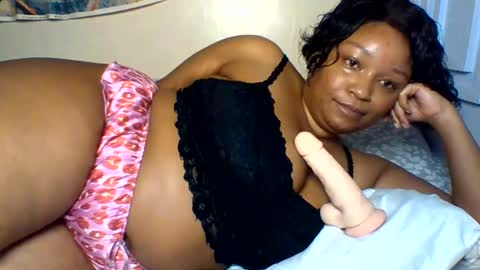 Snapshot of prettie_diva0 chatting on June 4, 2026, 12:11 pm Prettie diva online show from June 4, 2026, 12:11 pm