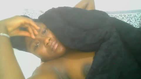 abella online show from October 9, 2025, 12:03 pm
