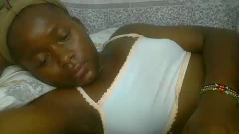 abella online show from October 14, 2025, 7:14 pm
