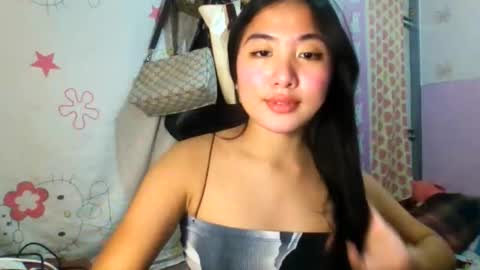 pretty_am online show from November 15, 2025, 6:04 pm