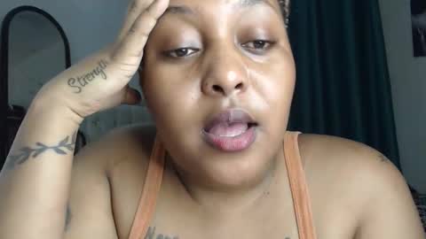 Snapshot of pretty_annah chatting on May 7, 2026, 10:26 pm Annah online show from May 7, 2026, 10:26 pm