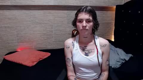 pretty_cristal22 online show from December 5, 2025, 1:03 am