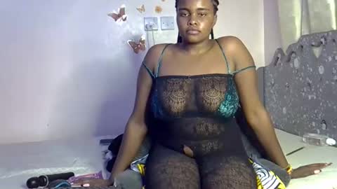 pretty_daina3 online show from October 29, 2025, 9:05 pm